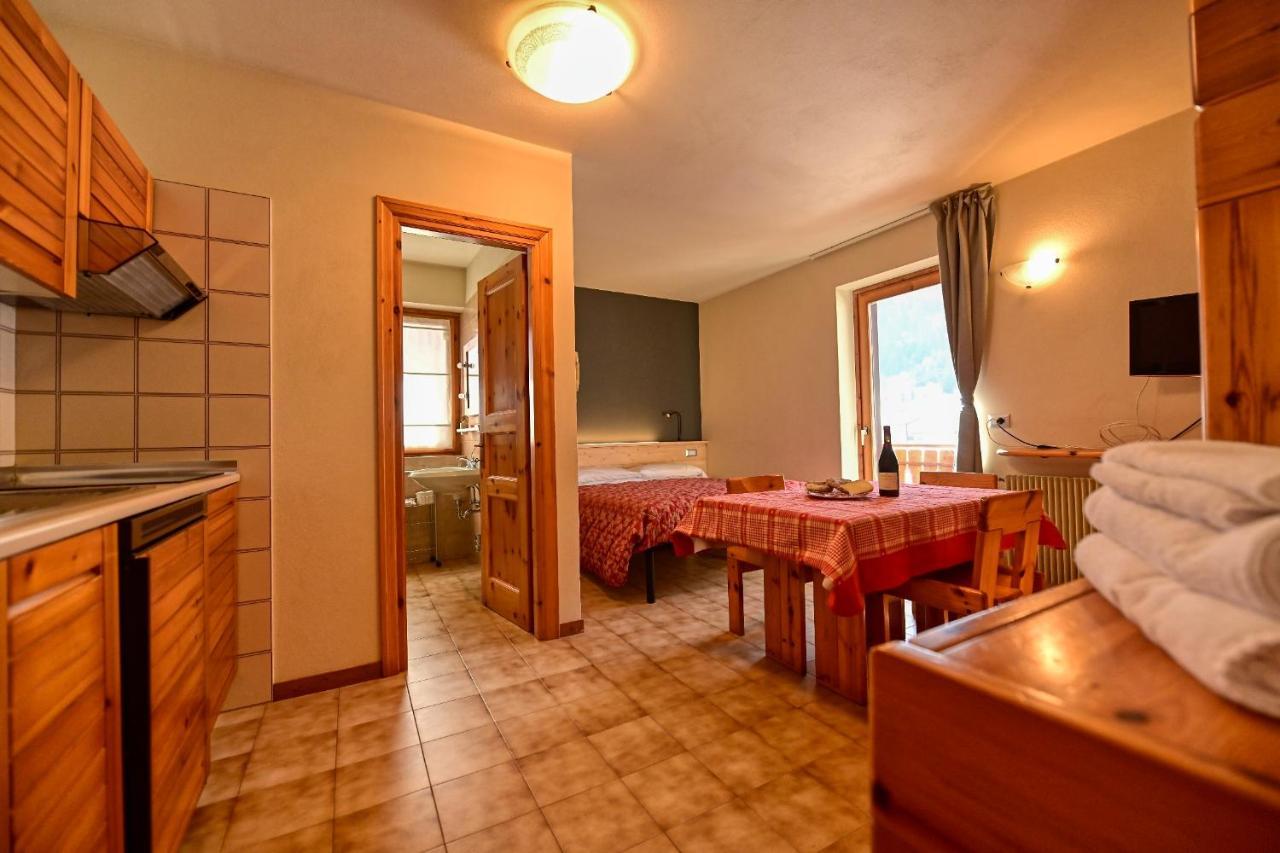 Residence Raethia Tra Bormio E Livigno Pradelle Zewnętrze zdjęcie