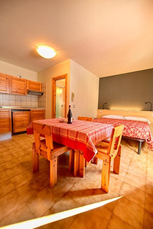 Residence Raethia Tra Bormio E Livigno Pradelle Zewnętrze zdjęcie