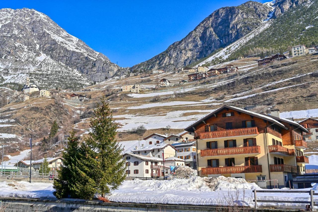 Residence Raethia Tra Bormio E Livigno Pradelle Zewnętrze zdjęcie
