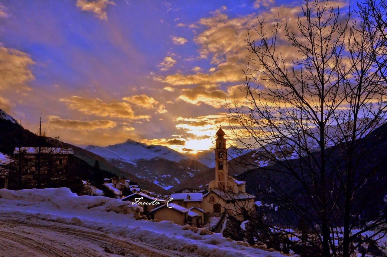 Residence Raethia Tra Bormio E Livigno Pradelle Zewnętrze zdjęcie