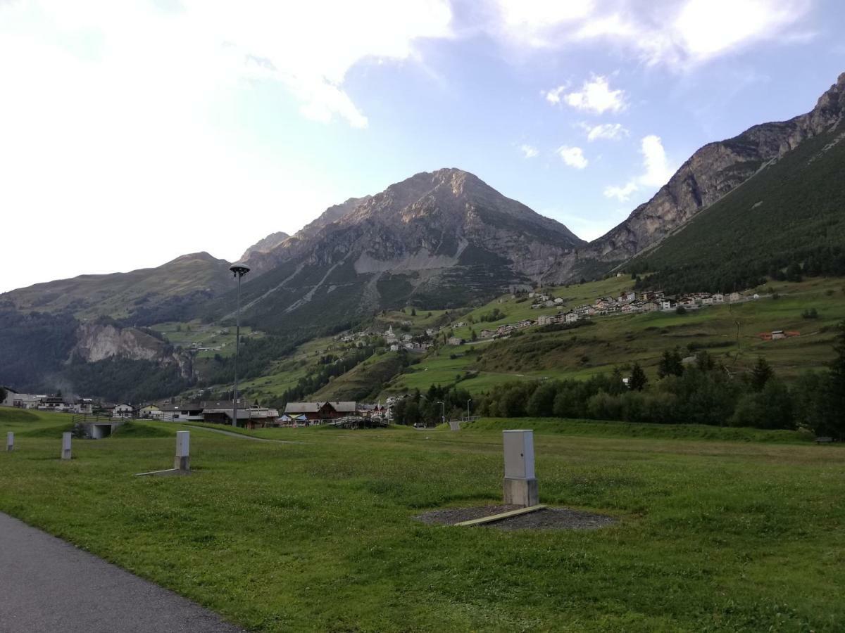 Residence Raethia Tra Bormio E Livigno Pradelle Zewnętrze zdjęcie